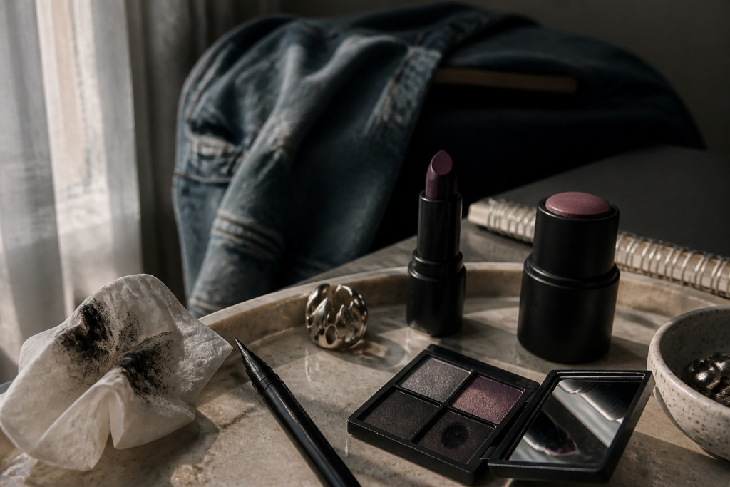 13 Beginner Emo Makeup Looks You Can Pull Off Before School