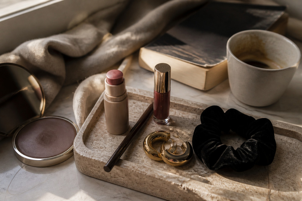 11 Soft Emo Makeup Looks for When You Want Moody, Not Messy